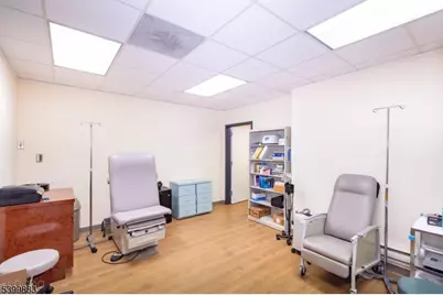 2 Lincoln Hwy-Unit100, Edison Twp., NJ 08820 - Photo 25