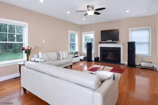 22 Liam Pl, Montgomery Township, NJ 08558 - Photo 5