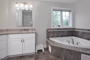 22 Liam Pl, Montgomery Township, NJ 08558 - Photo 9