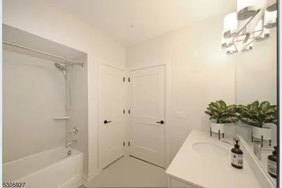 30 Court St  E  417 #58, Morristown, NJ 07960 - Photo 15