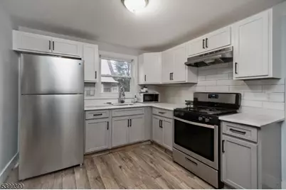 467 Fairview Ave, Orange, NJ 07050 - Photo 9