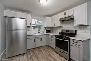 467 Fairview Ave, Orange, NJ 07050 - Photo 9