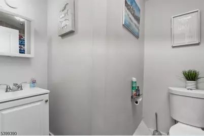 467 Fairview Ave, Orange, NJ 07050 - Photo 21