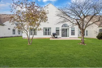 324 Biltmore Ln, Franklin Township, NJ 08873 - Photo 33