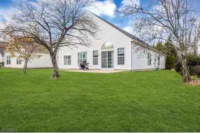 324 Biltmore Ln, Franklin Township, NJ 08873 - Photo 35