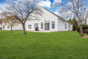 324 Biltmore Ln, Franklin Township, NJ 08873 - Photo 35