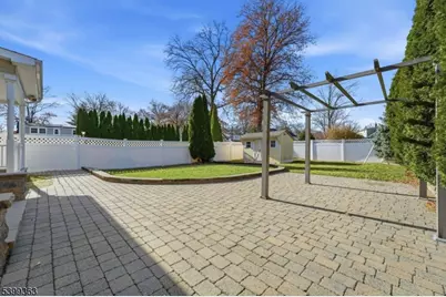 1120 Greslin Ter, Rahway, NJ 07065 - Photo 31