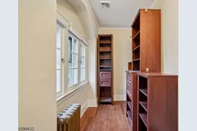 80 Locust Ave, Millburn, NJ 07041 - Photo 33