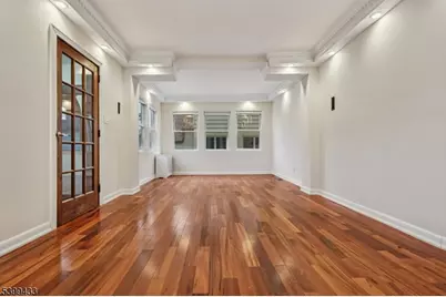 80 Locust Ave, Millburn, NJ 07041 - Photo 7