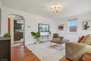 944 Burlington Ave, Union Township, NJ 07083 - Photo 5