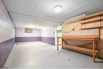 944 Burlington Ave, Union Township, NJ 07083 - Photo 27