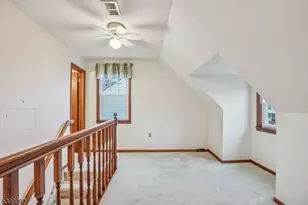 944 Burlington Ave, Union Township, NJ 07083 - Photo 17