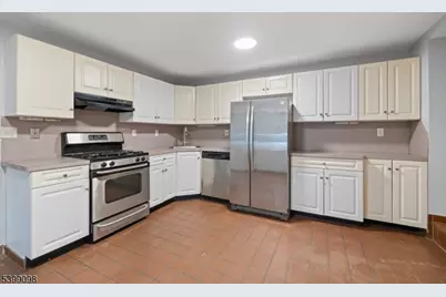 21 Personette St #B, Caldwell, NJ 07006 - Photo 9