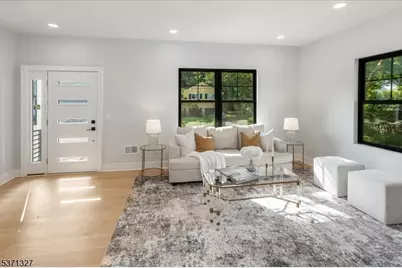 111 N Summit Ave, Chatham, NJ 07928 - Photo 7