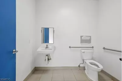 16 Van Wettering Pl, Hackensack, NJ 07601 - Photo 9