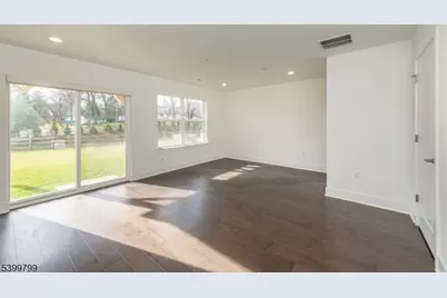 7 Dorchester Ln, East Hanover Township, NJ 07936 - Photo 7