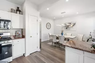 127 Stratford Dr, Nutley, NJ 07110 - Photo 7