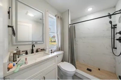 346 Tucker Ave, Union Township, NJ 07083 - Photo 17