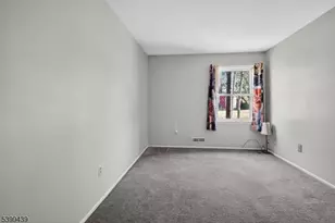 17 Londonderry Dr, Raritan Township, NJ 08822 - Photo 15