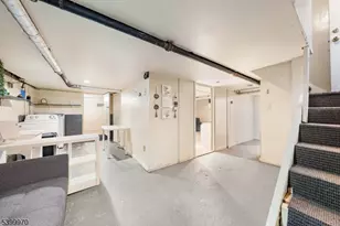 160 W Colfax Ave, Roselle Park, NJ 07204 - Photo 17