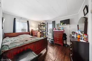 160 W Colfax Ave, Roselle Park, NJ 07204 - Photo 11