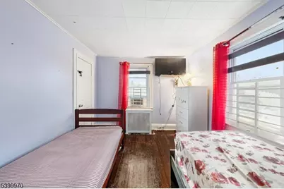 160 W Colfax Ave, Roselle Park, NJ 07204 - Photo 13