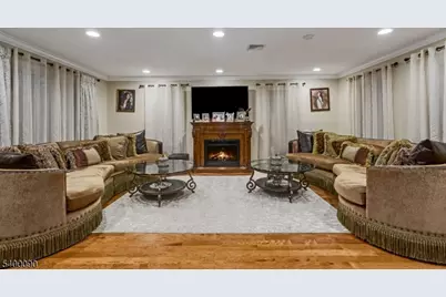 27 Marlin Ave, Pequannock Township, NJ 07440 - Photo 3