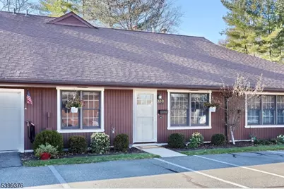 32-3 Tamaron Dr, Waldwick, NJ 07463 - Photo 1