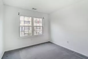 43 Seton Hall Dr, Newark, NJ 07103 - Photo 17