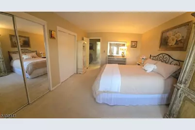 822 Poplar Ct, Raritan Township, NJ 08822 - Photo 15