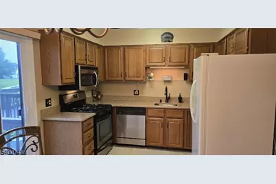 822 Poplar Ct, Raritan Township, NJ 08822 - Photo 3