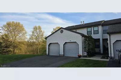 822 Poplar Ct, Raritan Township, NJ 08822 - Photo 1