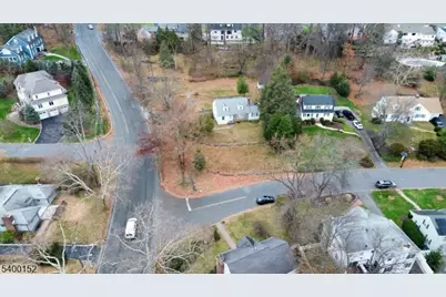 1098 Sunny Slope Dr, Mountainside, NJ 07092 - Photo 11