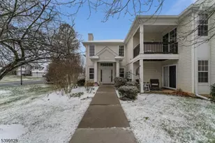 52 Overlook Dr, Lopatcong Township, NJ 08886 - Photo 1