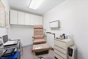 741 Bloomfield Ave, Verona, NJ 07044 - Photo 5