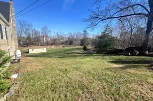 17 Village Glen Rd, Raritan Township, NJ 08822 - Photo 13