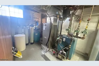 17 Village Glen Rd, Raritan Township, NJ 08822 - Photo 11