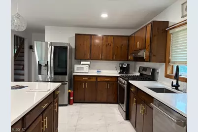 17 Village Glen Rd, Raritan Township, NJ 08822 - Photo 7