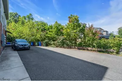 813 N Wood Ave, Linden, NJ 07036 - Photo 7