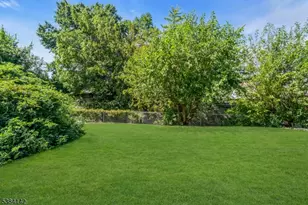 813 N Wood Ave, Linden, NJ 07036 - Photo 15