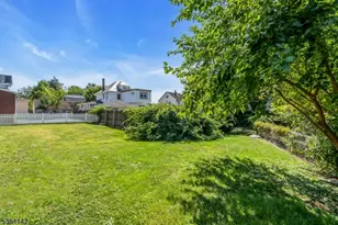 813 N Wood Ave, Linden, NJ 07036 - Photo 19