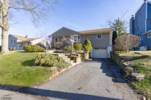 54 Oakwood Ct, Fanwood, NJ 07023 - Photo 3