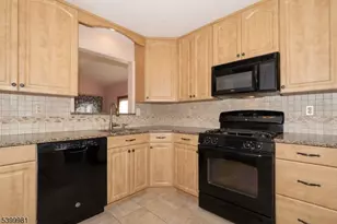 54 Oakwood Ct, Fanwood, NJ 07023 - Photo 11