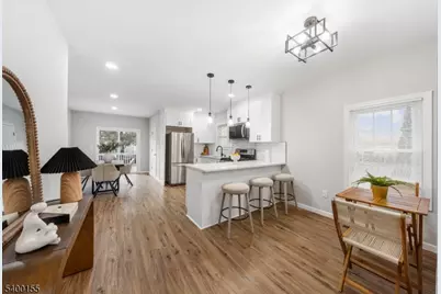 252 N 9th St, Kenilworth, NJ 07033 - Photo 5