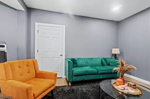 110 Park Ave, East Orange, NJ 07017 - Photo 9