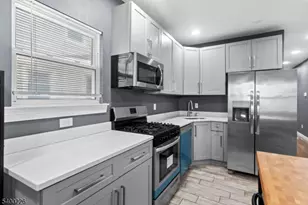 110 Park Ave, East Orange, NJ 07017 - Photo 15