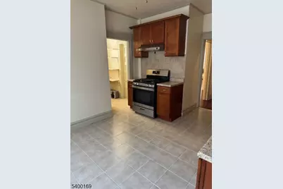 284 Seymour Ave, Newark, NJ 07112 - Photo 11