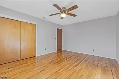 64 Gilbert Ave, Elmwood Park, NJ 07407 - Photo 11