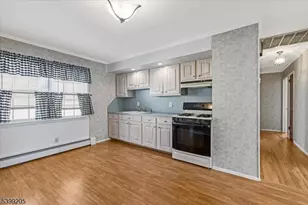 64 Gilbert Ave, Elmwood Park, NJ 07407 - Photo 7