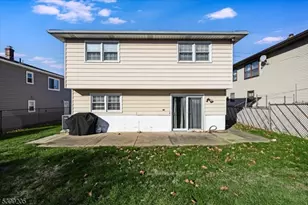 64 Gilbert Ave, Elmwood Park, NJ 07407 - Photo 21